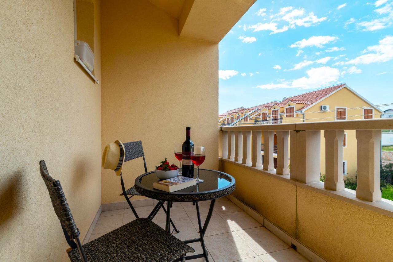 Apartment Angela Trogir Exterior foto